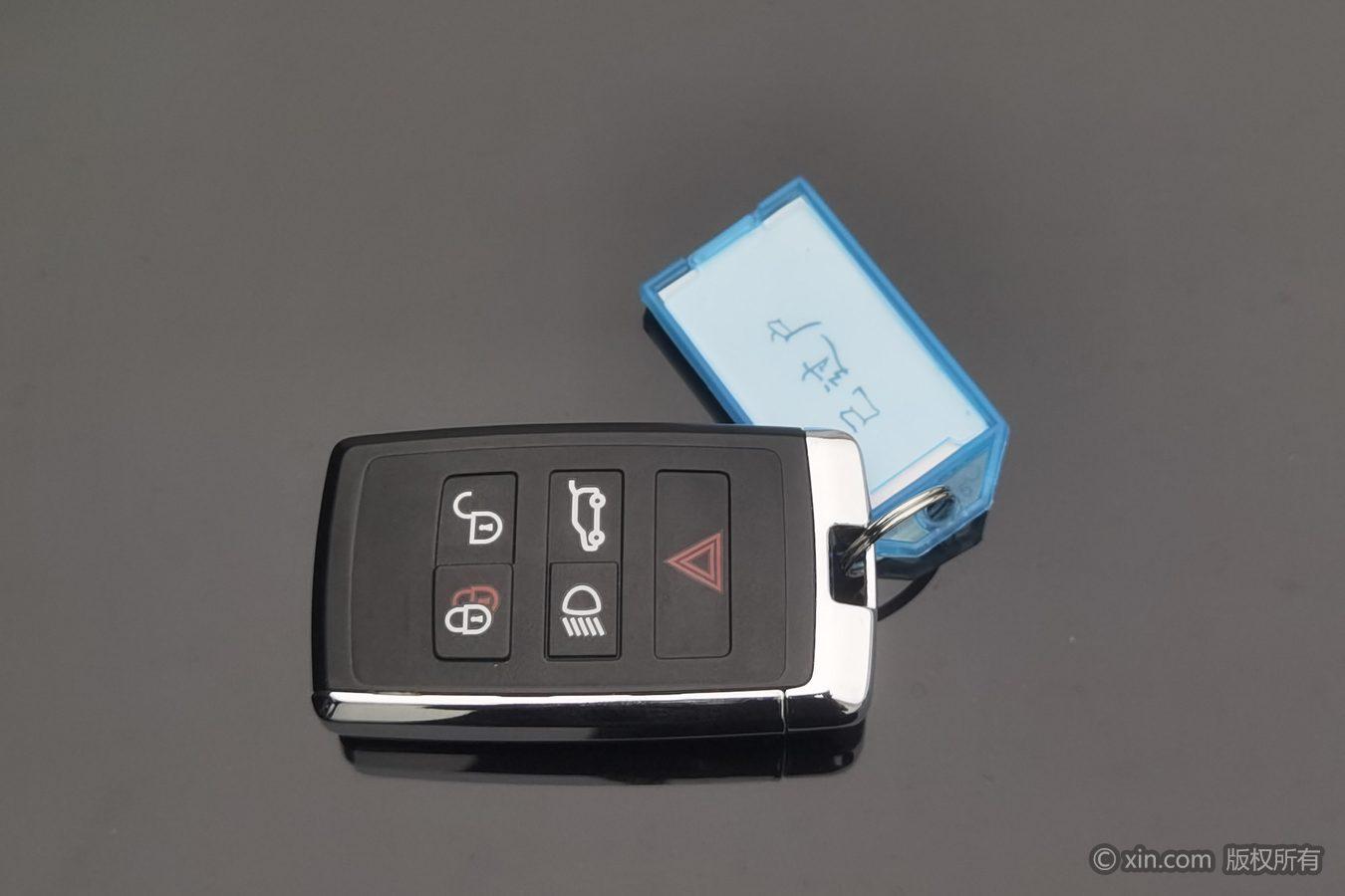 Land Rover Range Rover Evoque 2023 L 249PS R-Dynamic Luxury