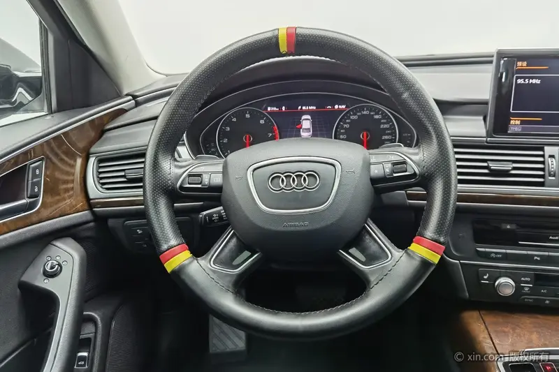 Audi A6L — фото 9