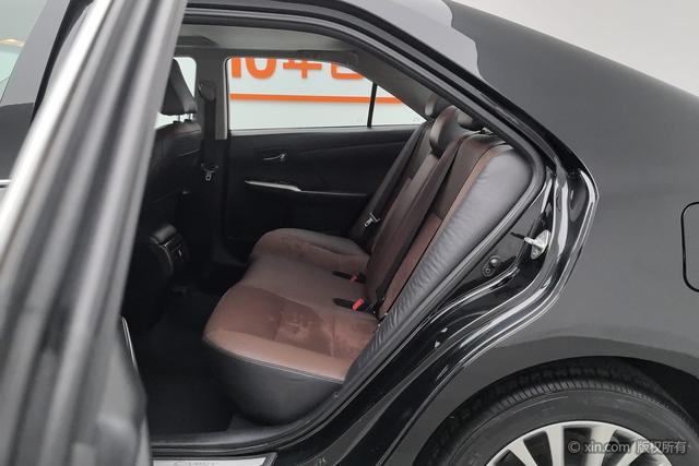 Toyota Camry 2016 2.5 G — фото 19
