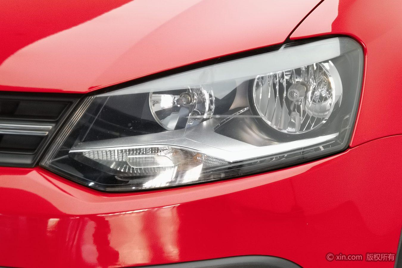 Volkswagen Polo 2012 1.6L Cross POLO AT