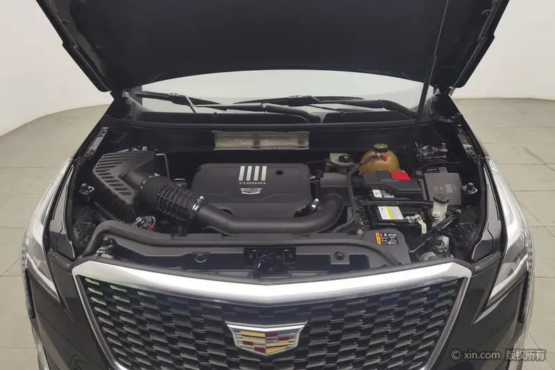 Cadillac XT5 — фото 6