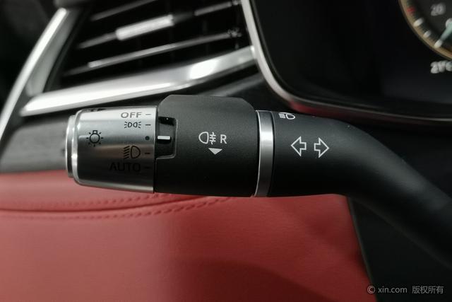 Jaguar XFL 2022 2.0 T P 250 2 WD — фото 16