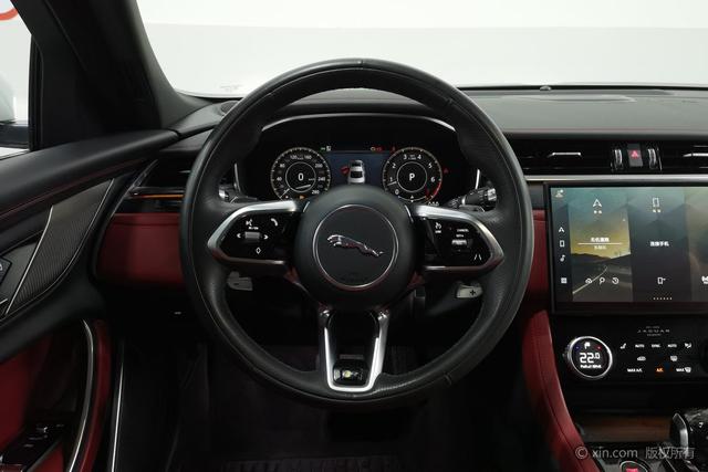 Jaguar XFL 2022 2.0 T P 250 2 WD — фото 14