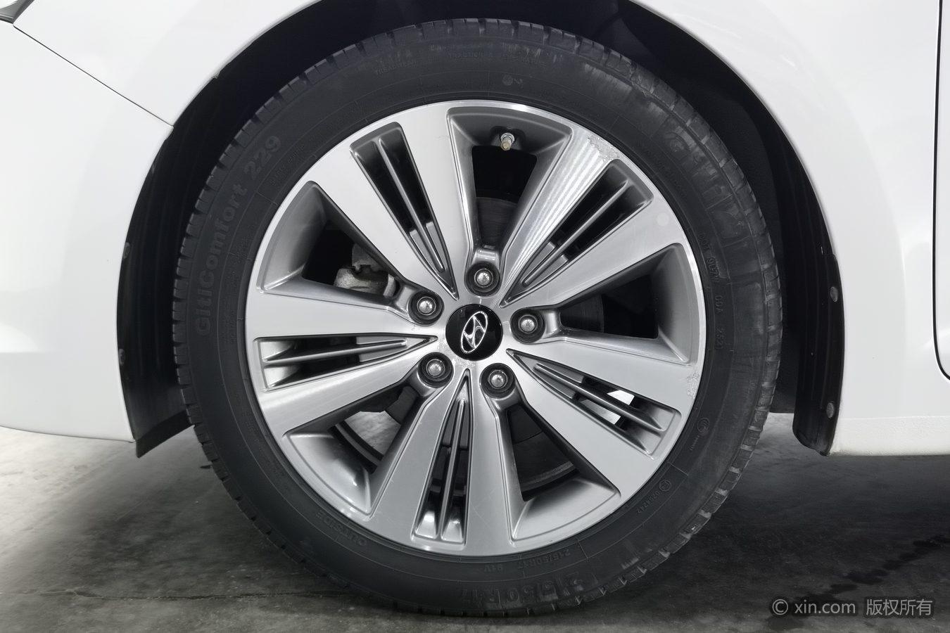 Hyundai Mistra 2014 1.8L AT Luxury DLX