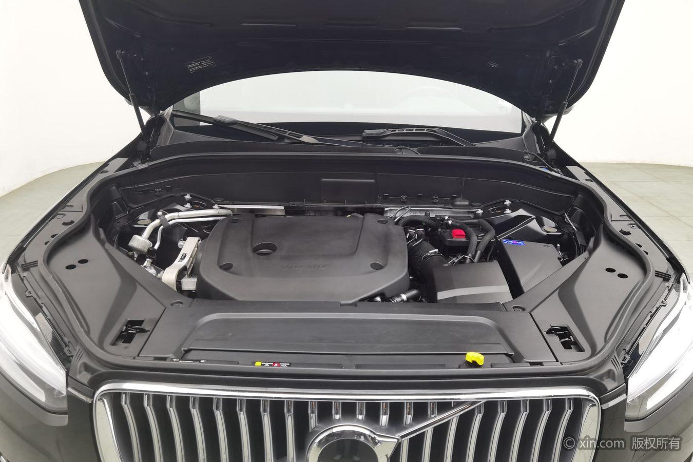 Volvo XC90 2023 B6 Luxury 7 мест