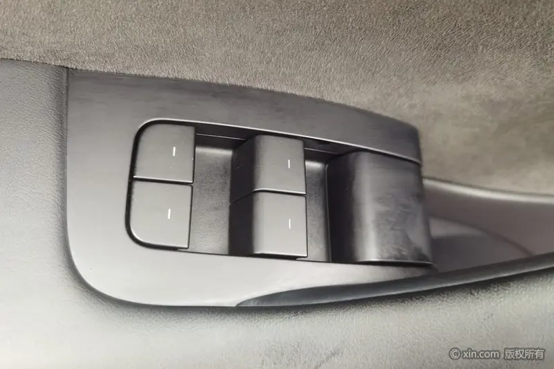 Tesla Model 3 — фото 14