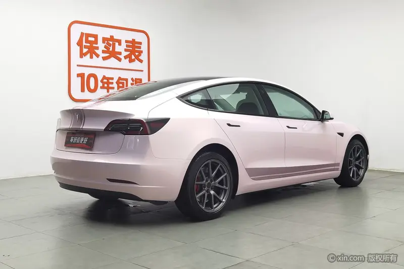 Tesla Model 3 — фото 4