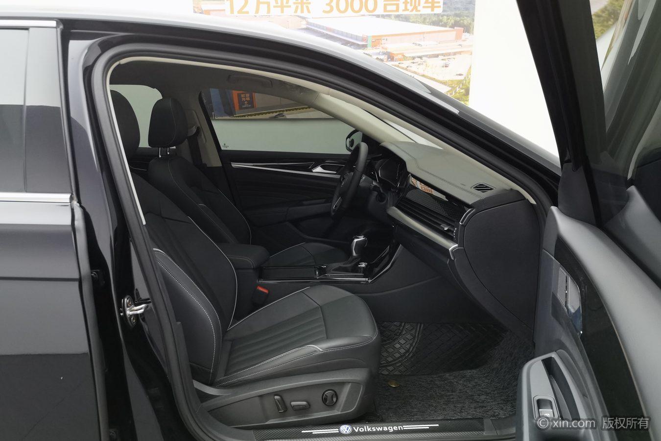 Volkswagen Passat id 4510854 из Китая 18
