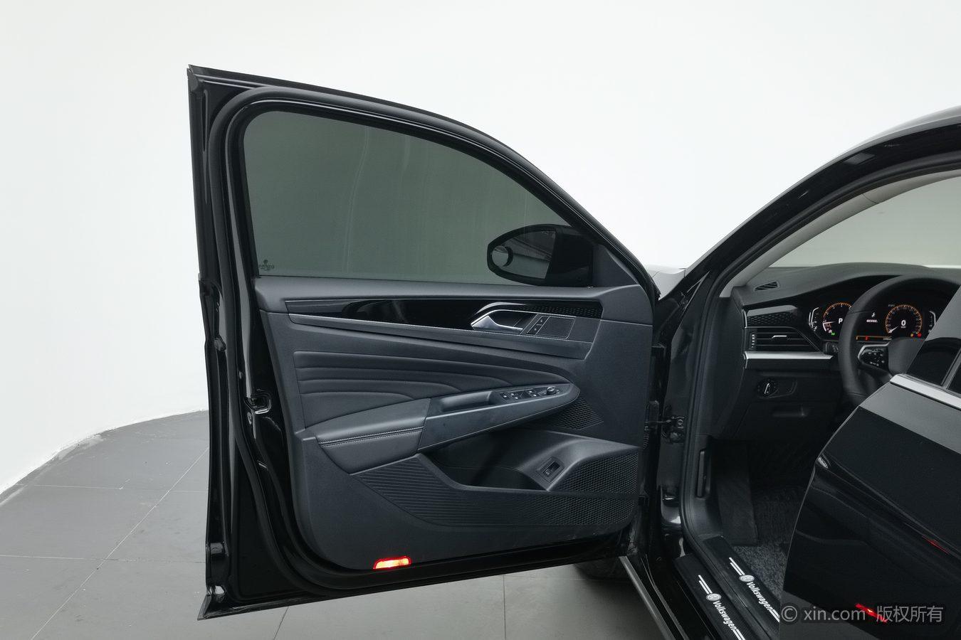 Volkswagen Passat id 4510854 из Китая 21
