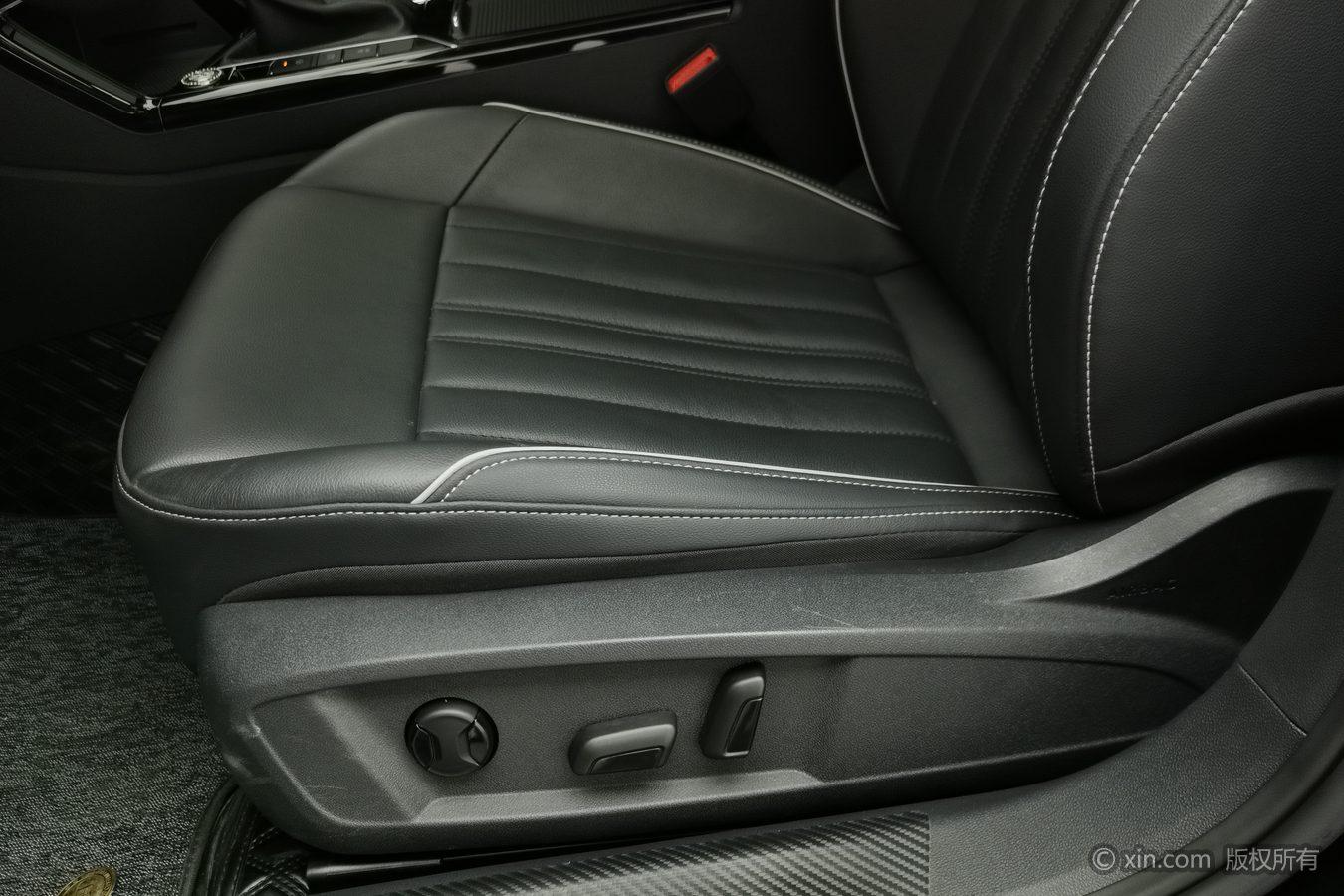 Volkswagen Passat id 4510854 из Китая 24