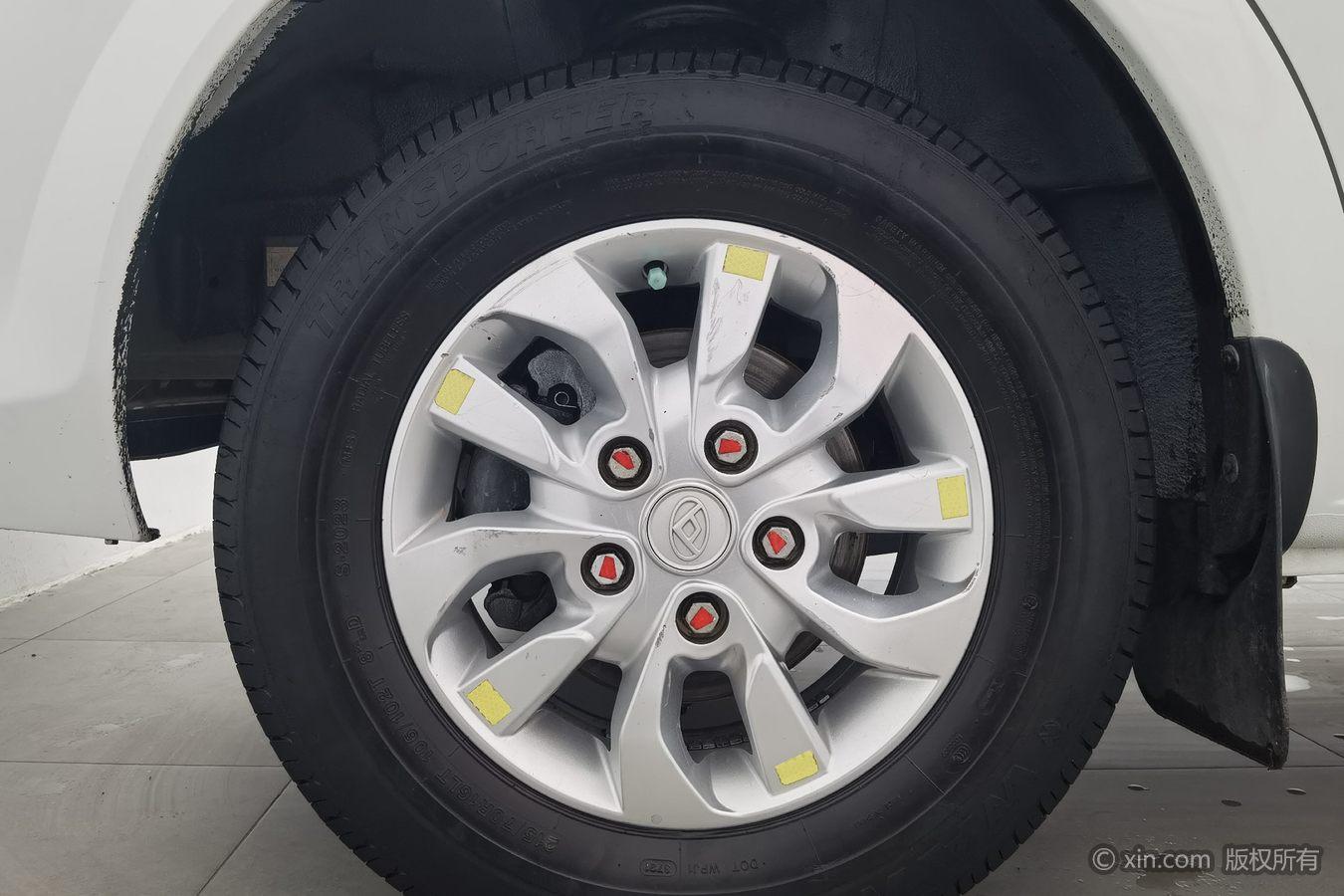 Maxus V80 2021 PLUS 2.0T AMT 5/6 мест