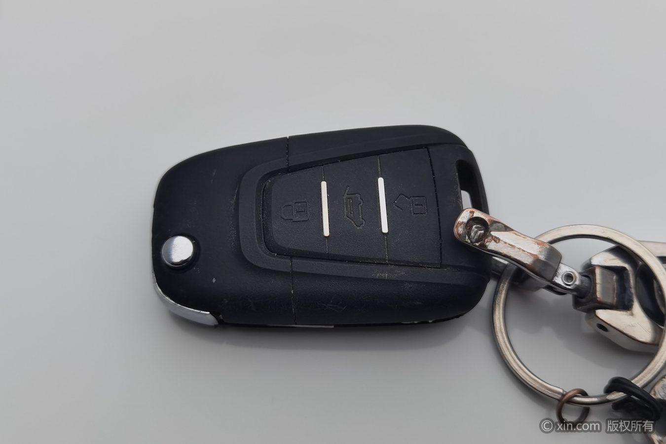 Maxus V80 2021 PLUS 2.0T AMT 5/6 мест