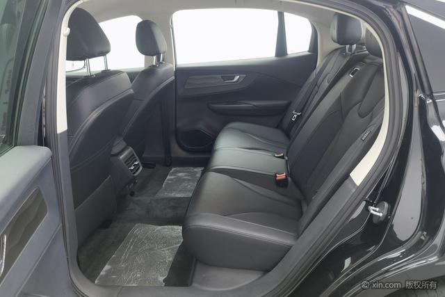 Red flag E-QM5 id 3810464 из Китая 14