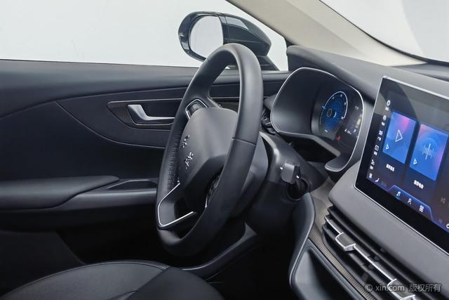 Red flag E-QM5 id 3810464 из Китая 18