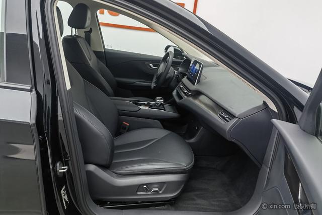 Red flag E-QM5 id 3810464 из Китая 20