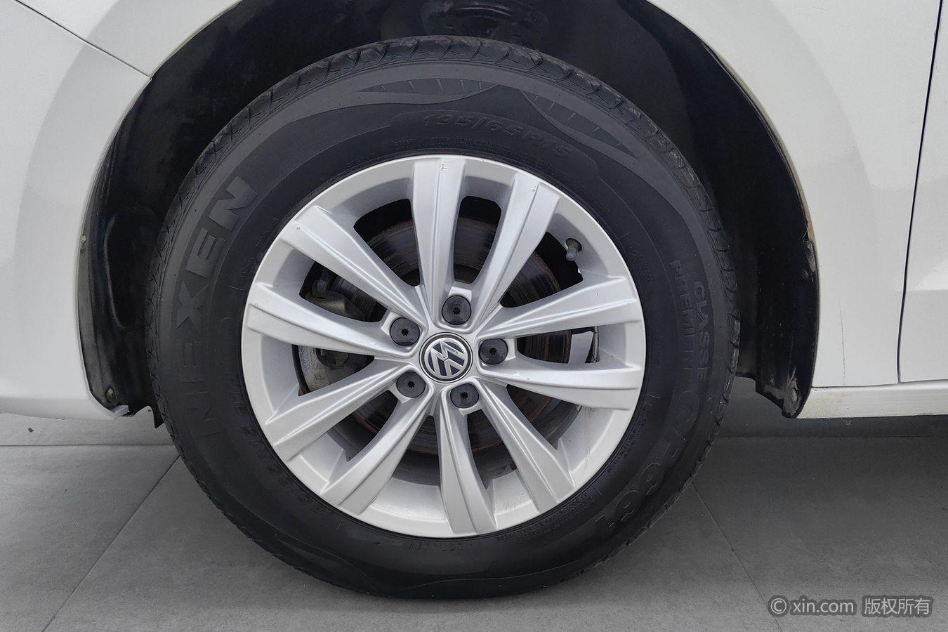 Volkswagen Bora 2016 1.6L MT Fashion