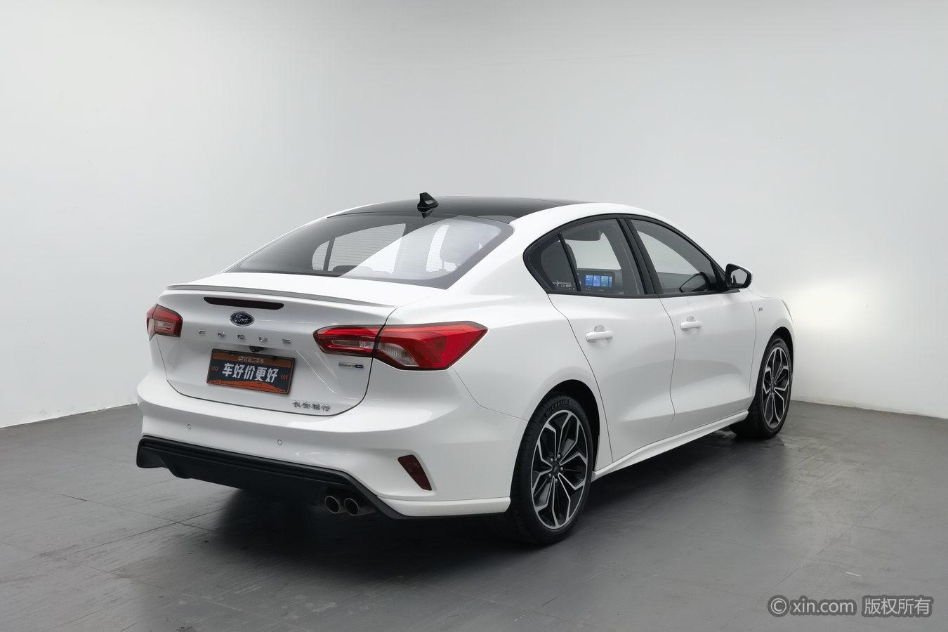 Ford Focus 2021 EcoBoost 180 AT ST Line