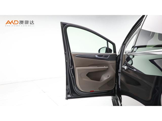 Volkswagen Viloran 2022 380 TSI — фото 10