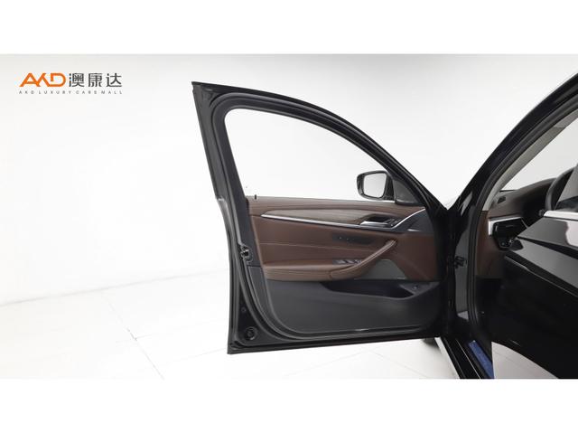 BMW 5-Series 2020 530 Li — фото 10