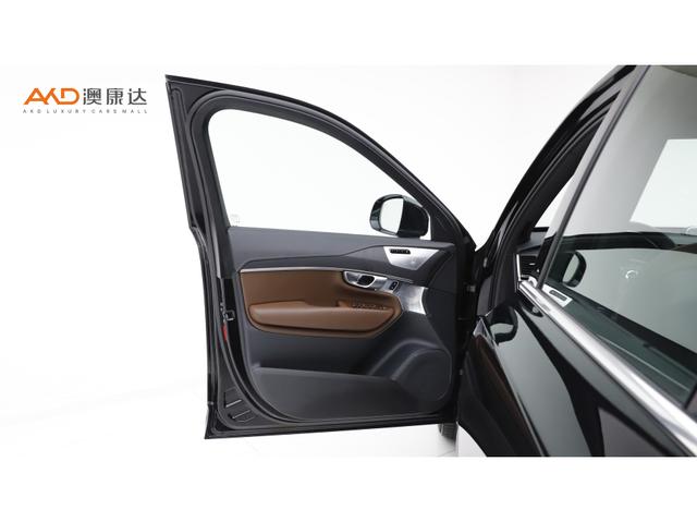 Volvo XC90 — фото 10