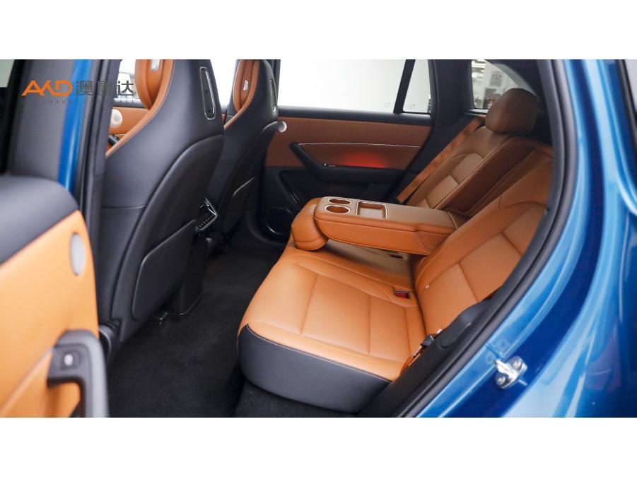 AITO M6, фото 8
