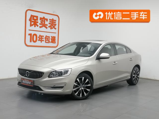 Volvo S60 2019 года выпуска