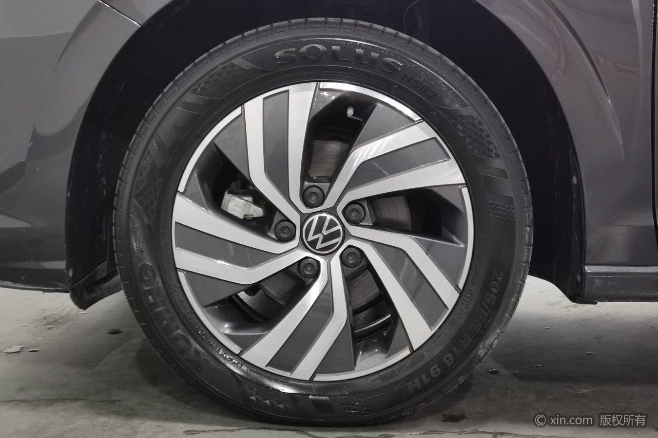 Volkswagen Bora id 4438042 из Китая 18