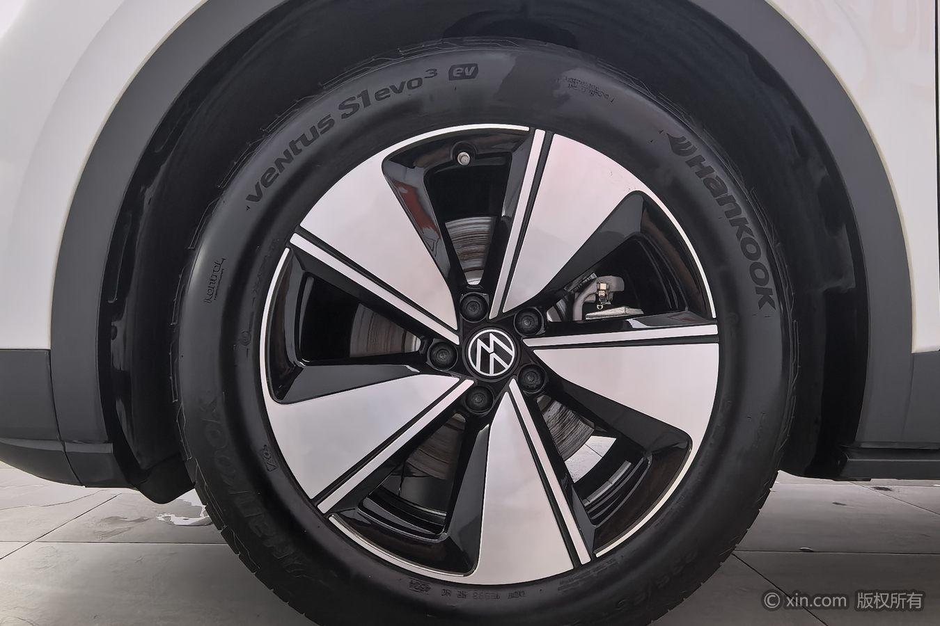 Volkswagen ID.4 X 2025 Smart