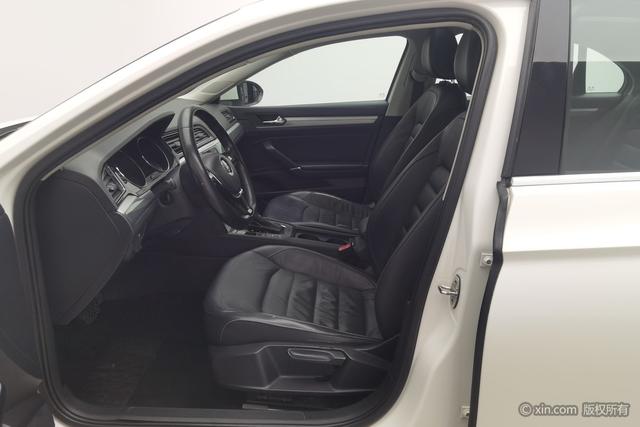Volkswagen Lamando 2015 330 TSI DSG — фото 17