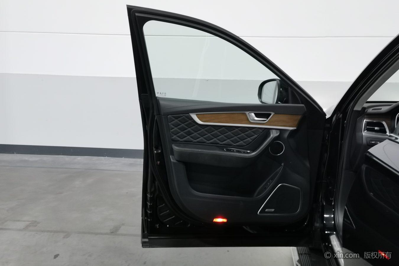 Hongqi HS7: фотография 11 из 24