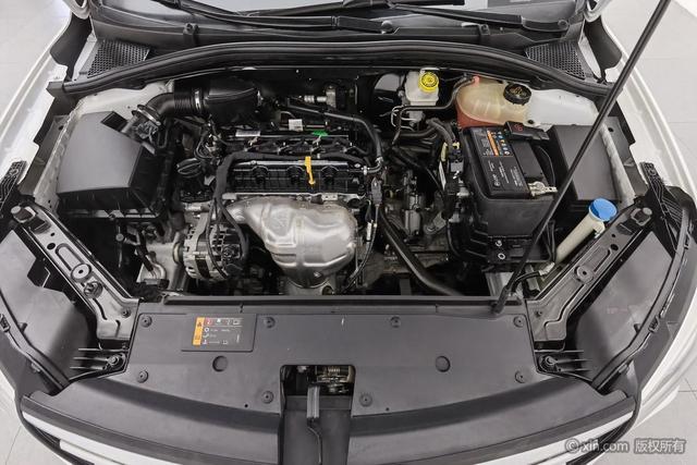 Roewe i5 2020 1.5 L MT 4 G — фото 5