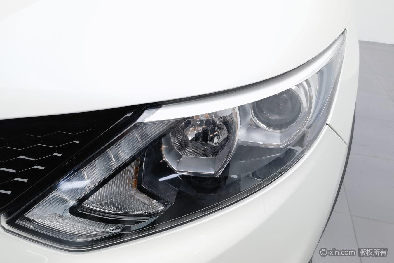 Nissan Qashqai 2016 2.0L CVT Luxury