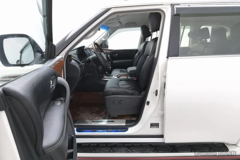 Nissan Patrol — фото 12