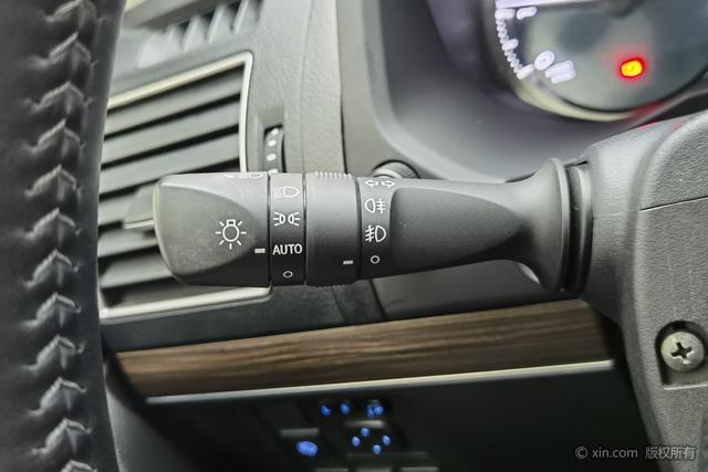 Toyota Prado 2018 3.5 L ATTX-L — фото 16