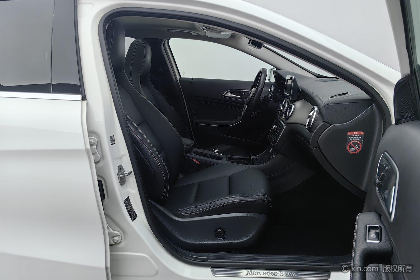 Mercedes-Benz GLA 2015 GLA 220 4MATIC Люкс