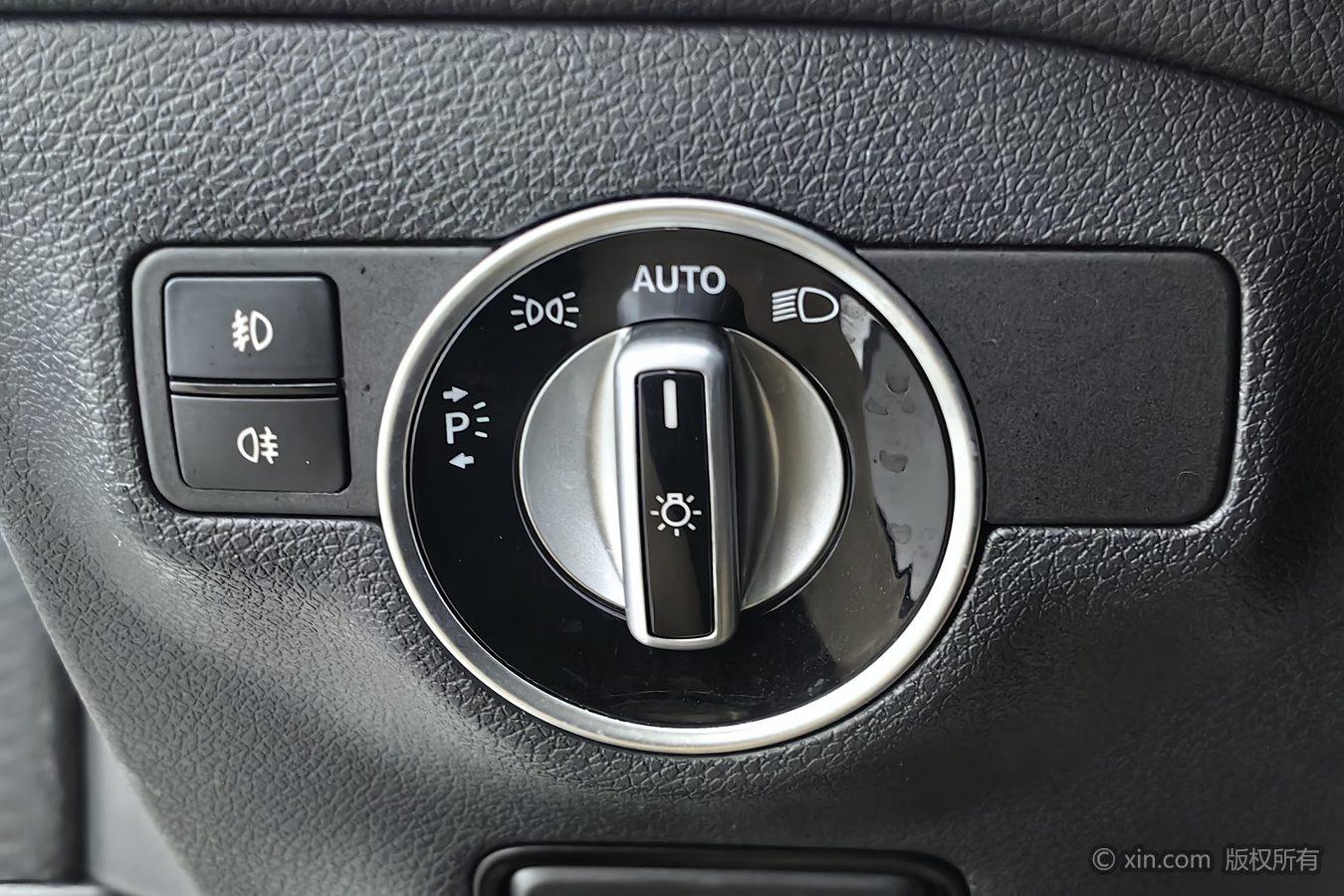 Mercedes-Benz GLA 2015 GLA 220 4MATIC Люкс