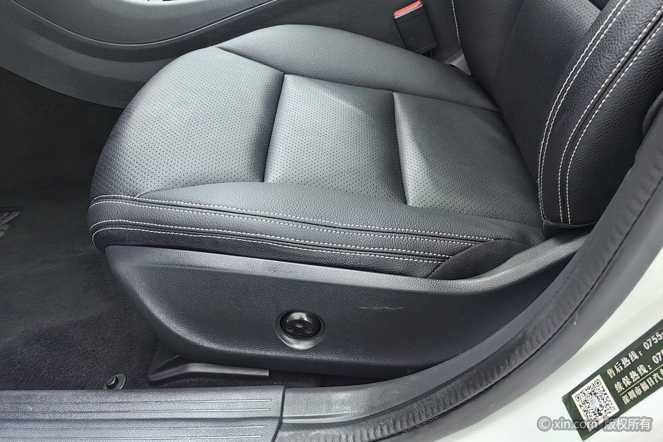 Mercedes-Benz GLA 2015 GLA 220 4MATIC Люкс