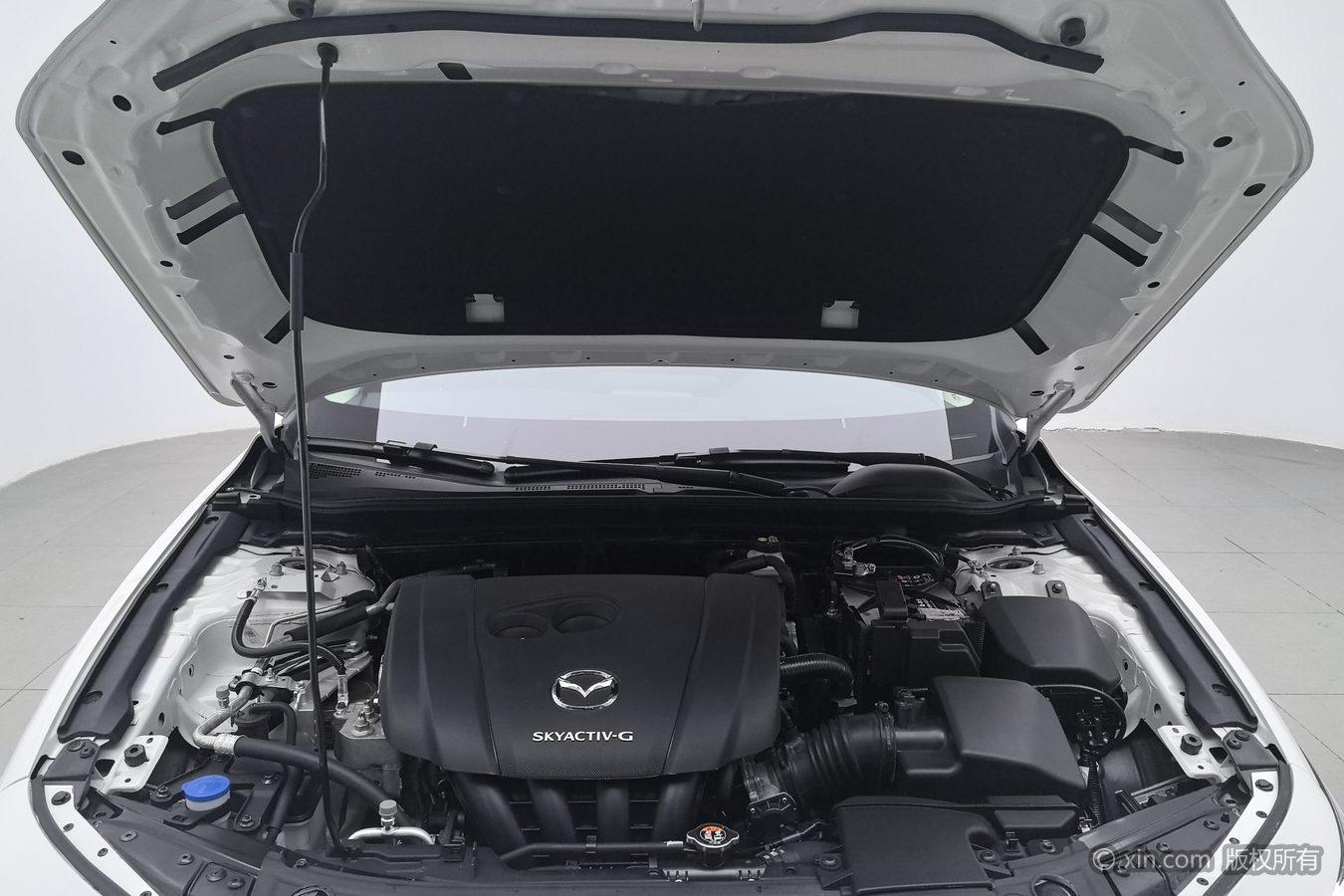 Mazda Mazda3 3 2022 2.0L AT