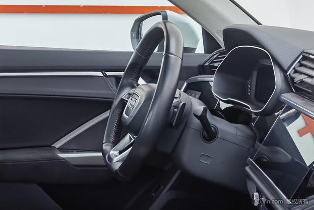 Audi Q3 2019 40 TFSI — фото 11