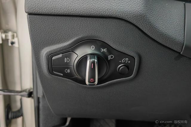 Audi Q5 2017 40 TFSI — фото 16