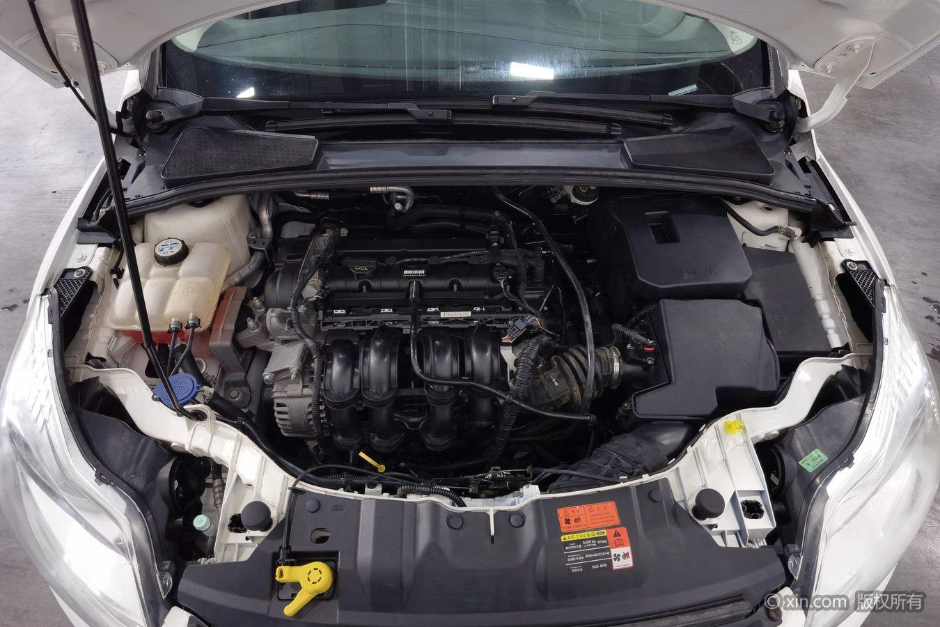 Ford Focus 2012 1.6L MT