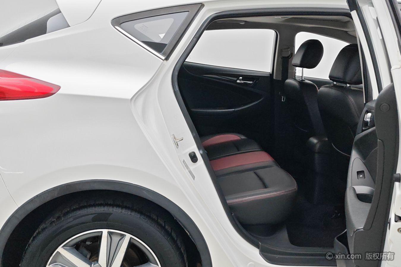 Changan Eado XT 2015 1.6L МКПП jun ku xing guo V