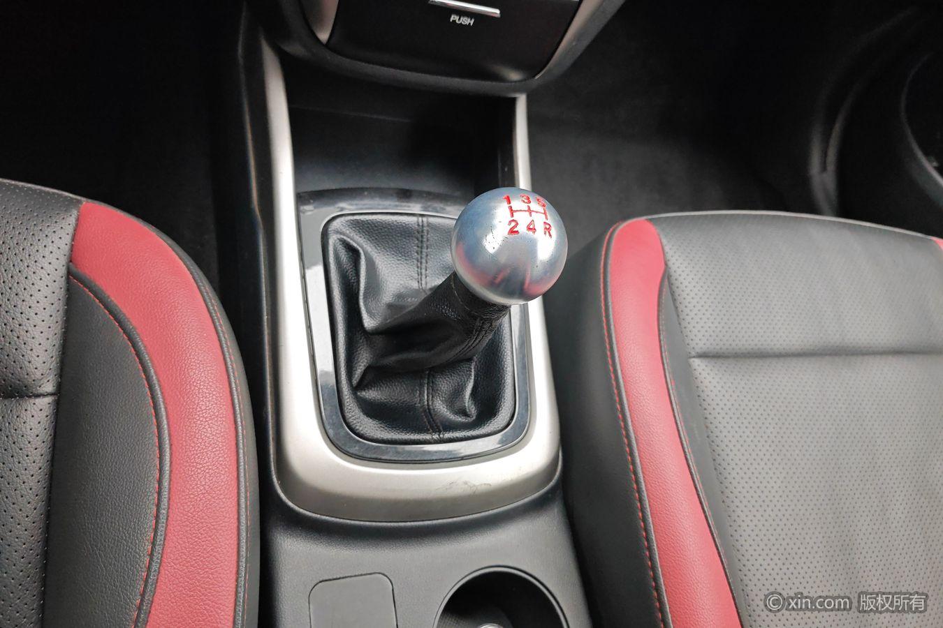 Changan Eado XT 2015 1.6L МКПП jun ku xing guo V
