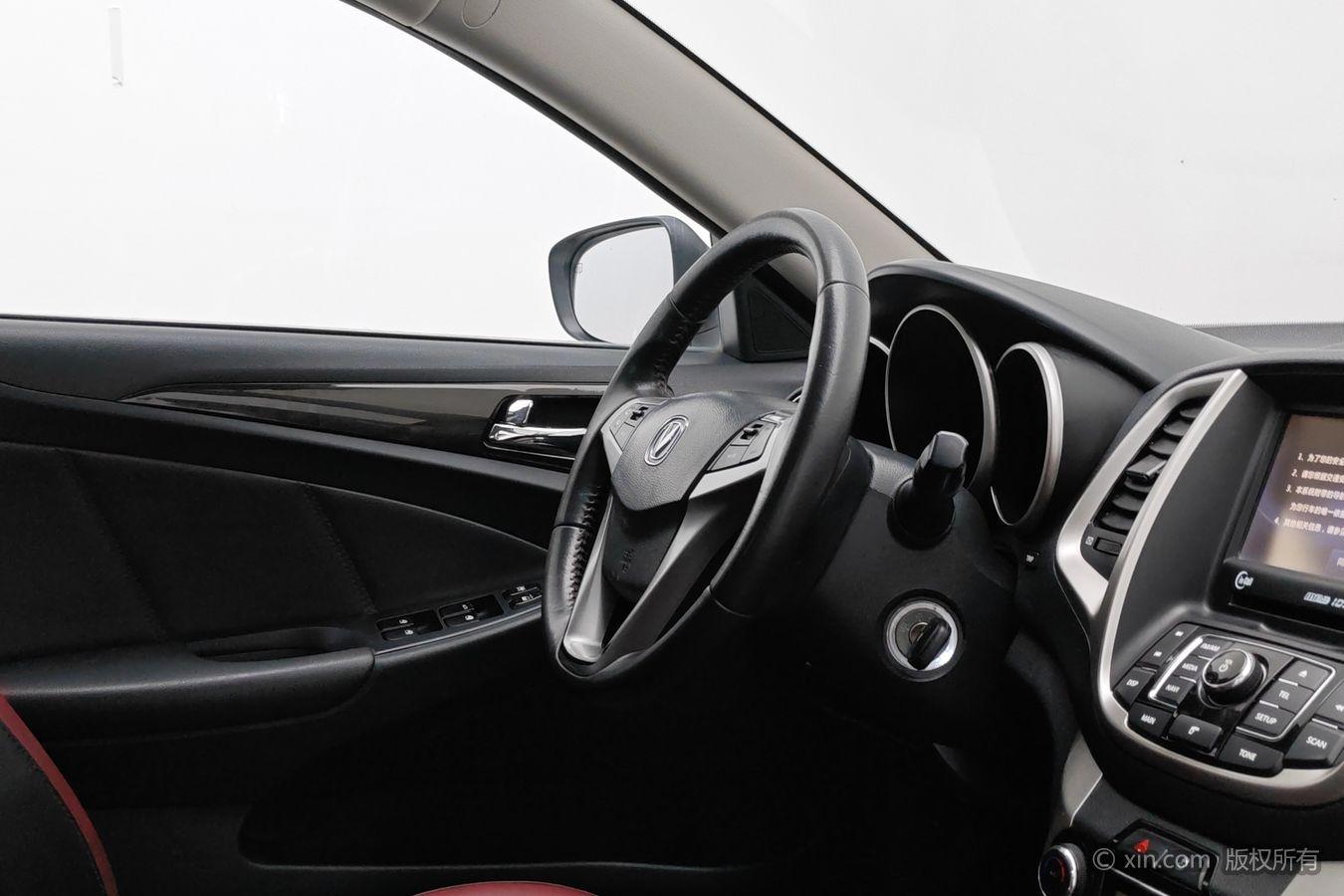 Changan Eado XT 2015 1.6L МКПП jun ku xing guo V
