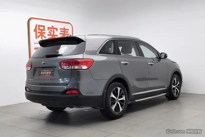 Kia Sorento — фото 4