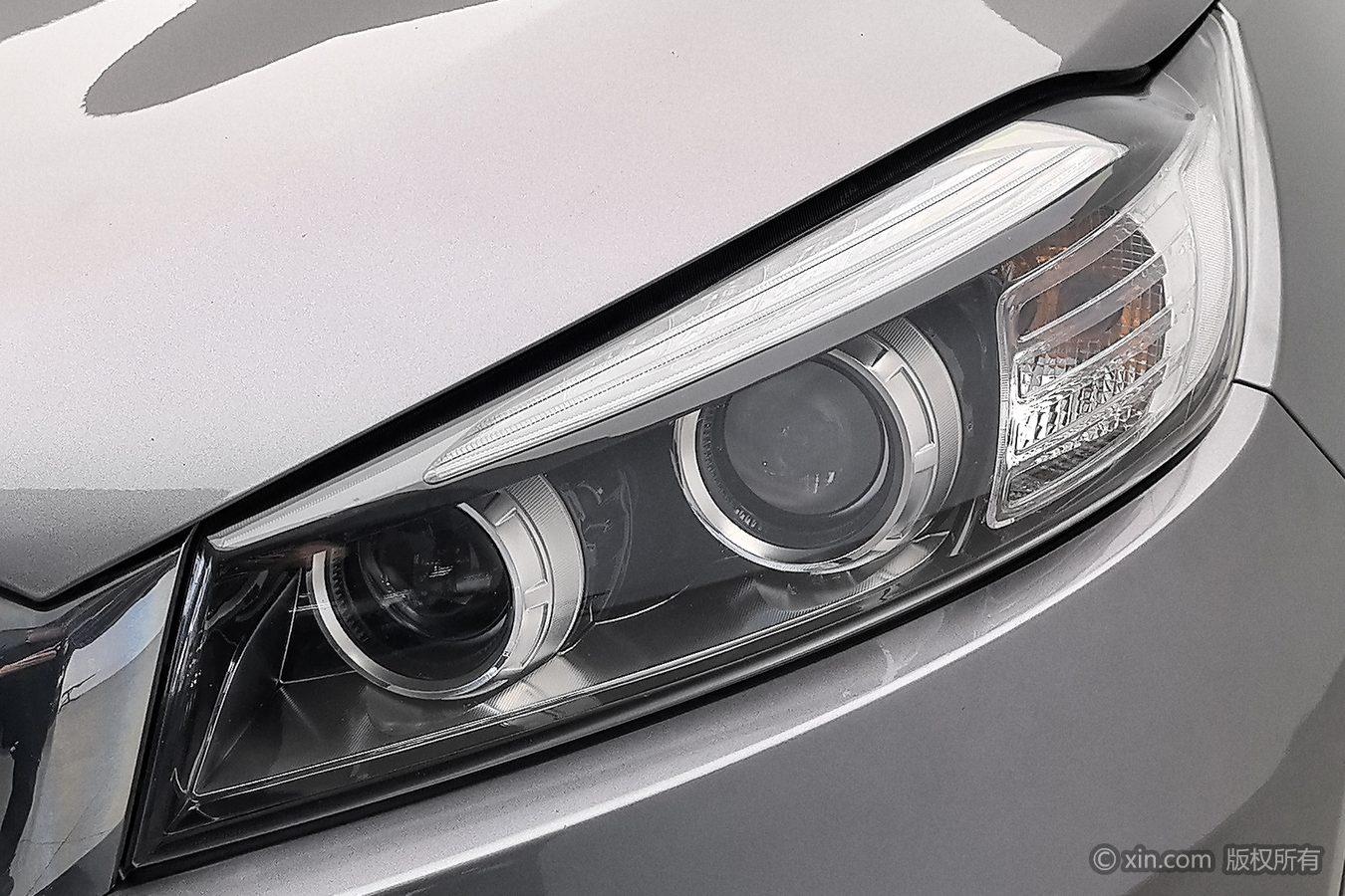 Kia Sorento 2015 L 2.4L 4WD Sport 5 мест V