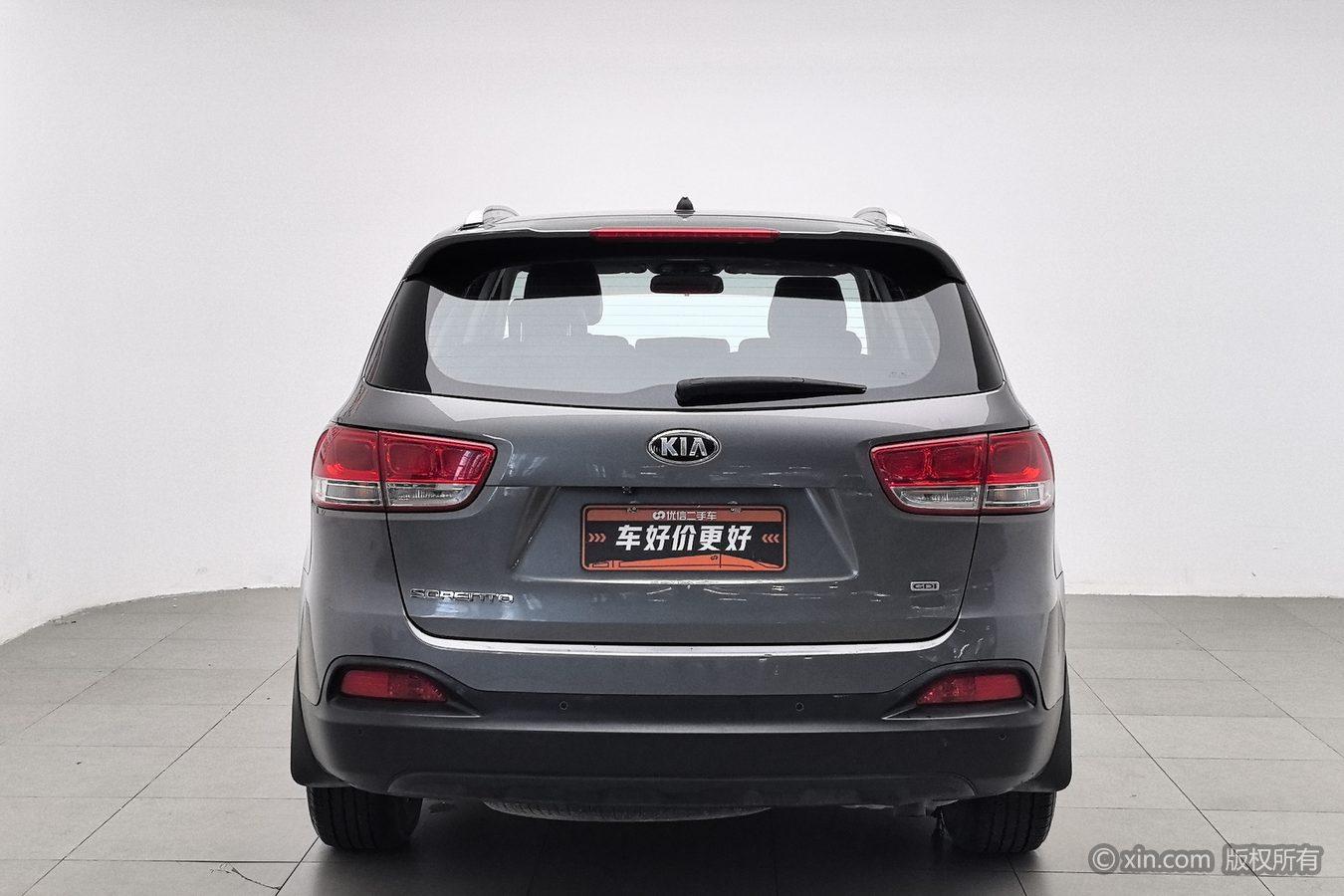 Kia Sorento 2015 L 2.4L 4WD Sport 5 мест V