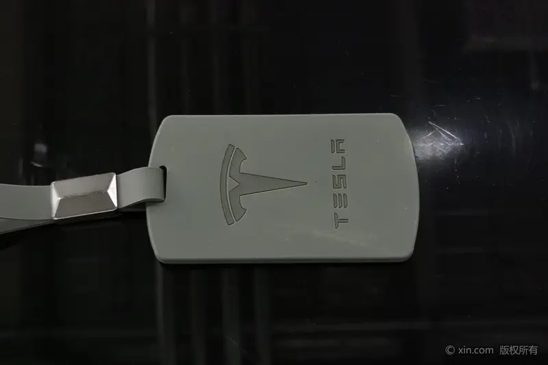 Tesla Model 3 — фото 6