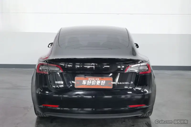 Tesla Model 3 — фото 3