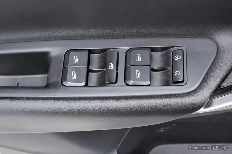Geely Atlas (Boyue) — фото 16